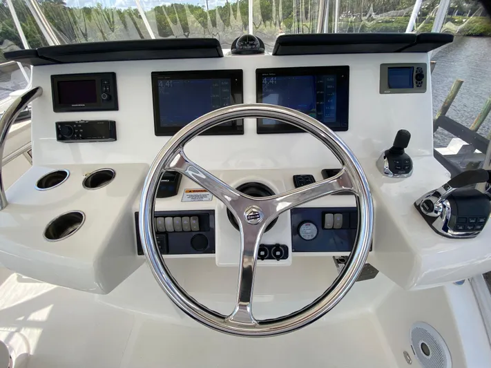  Yacht Photos Pics 2016 Riviera 43 Fly - Image 2