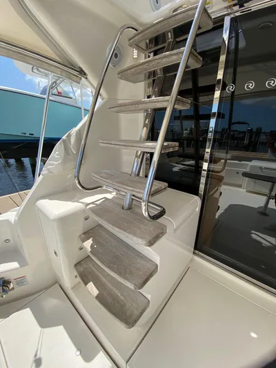  Yacht Photos Pics 2016 RIVIERA 43 FLY - Image 10