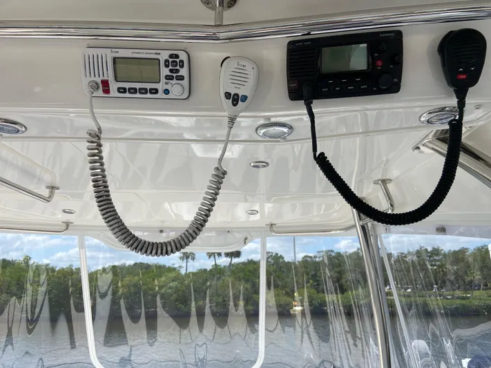  Yacht Photos Pics 2016 RIVIERA 43 FLY - Image 7