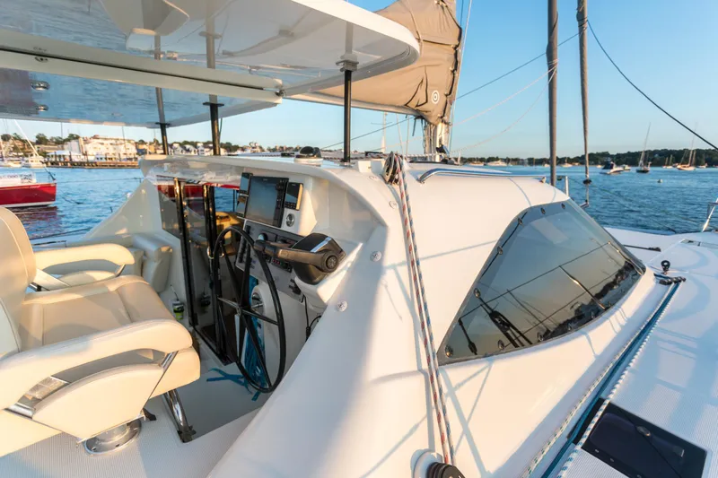 Tao 452 Yacht Photos Pics 