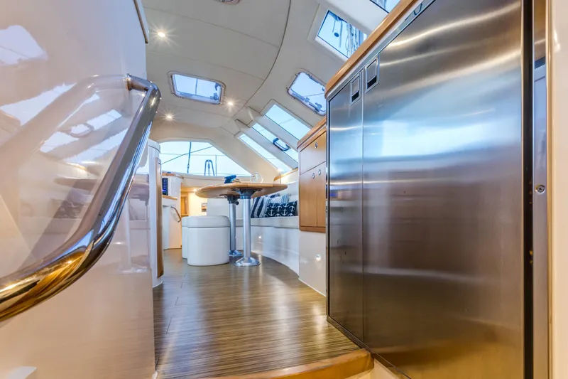 Tao 452 Yacht Photos Pics 