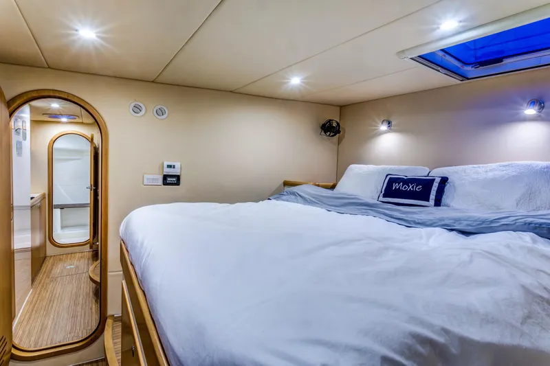 Tao 452 Yacht Photos Pics 