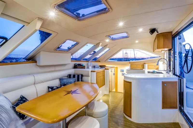 Tao 452 Yacht Photos Pics 