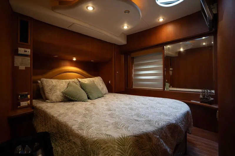 La Playa Yacht Photos Pics 