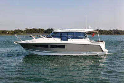 2015 Jeanneau NC 9