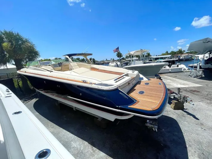  Yacht Photos Pics 2017 CHRIS-CRAFT 32 LAUNCH - Image 7