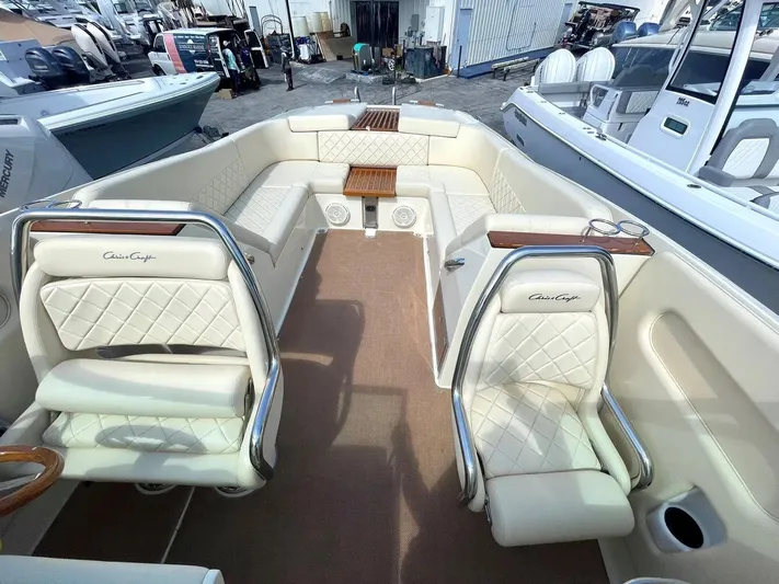  Yacht Photos Pics 2017 CHRIS-CRAFT 32 LAUNCH - Image 10