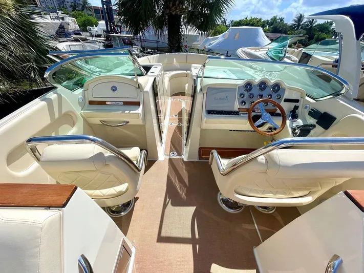  Yacht Photos Pics 2017 CHRIS-CRAFT 32 LAUNCH - Image 4