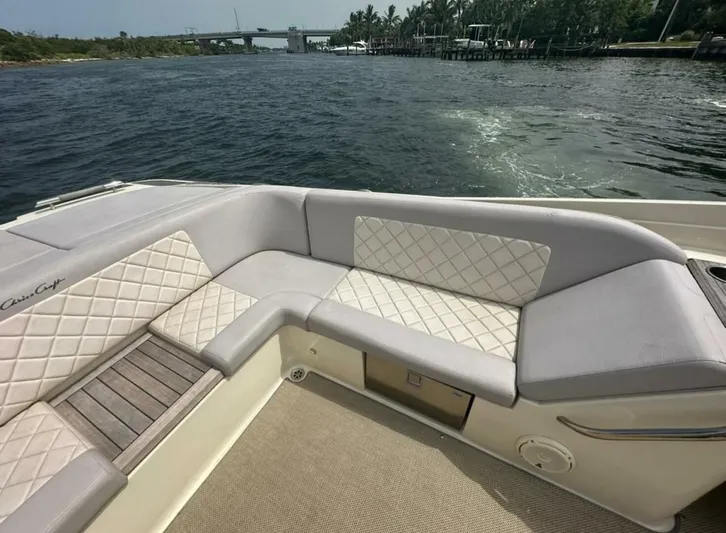  Yacht Photos Pics 2019 Chris-craft Launch 30 - Image 10