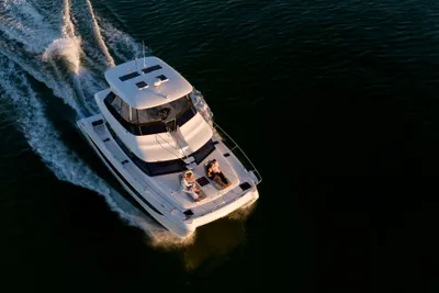 2025 Aquila 42 Yacht