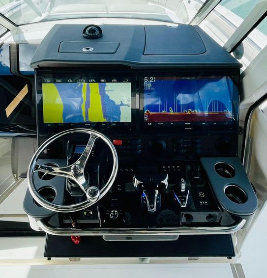 2021-42-pursuit-s-428-sport