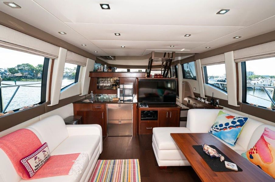 2013 Carver 54 Voyager