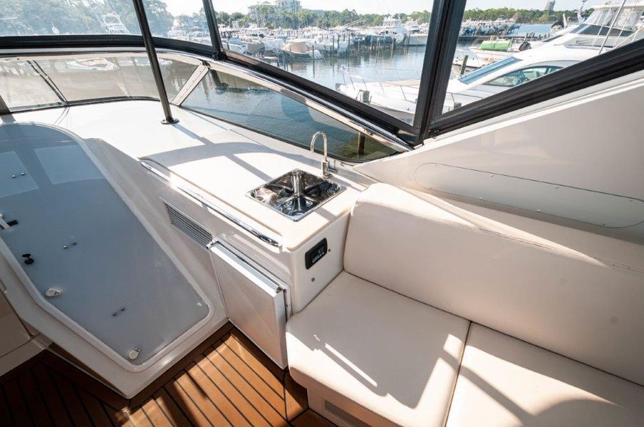 2013 Carver 54 Voyager