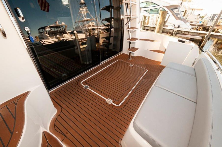 2013 Carver 54 Voyager